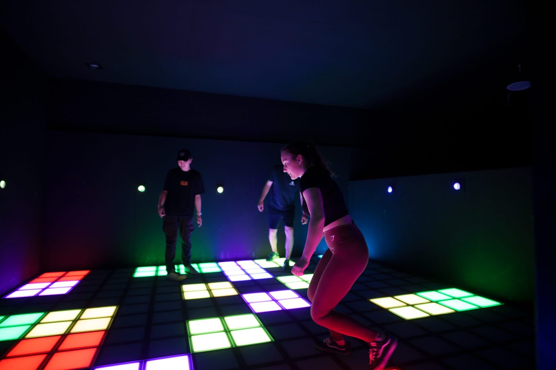 Interaktives Bodengame mit Touch-Sensoren