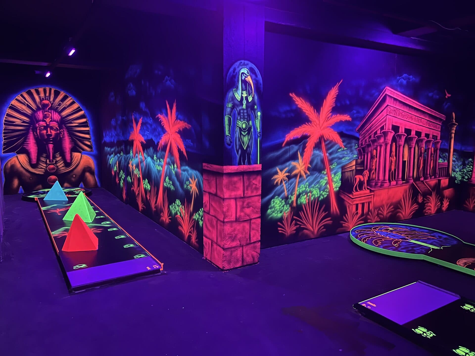 Neon Golf für Geburtstag, Teamevent und jeden Anlass in Bautzen