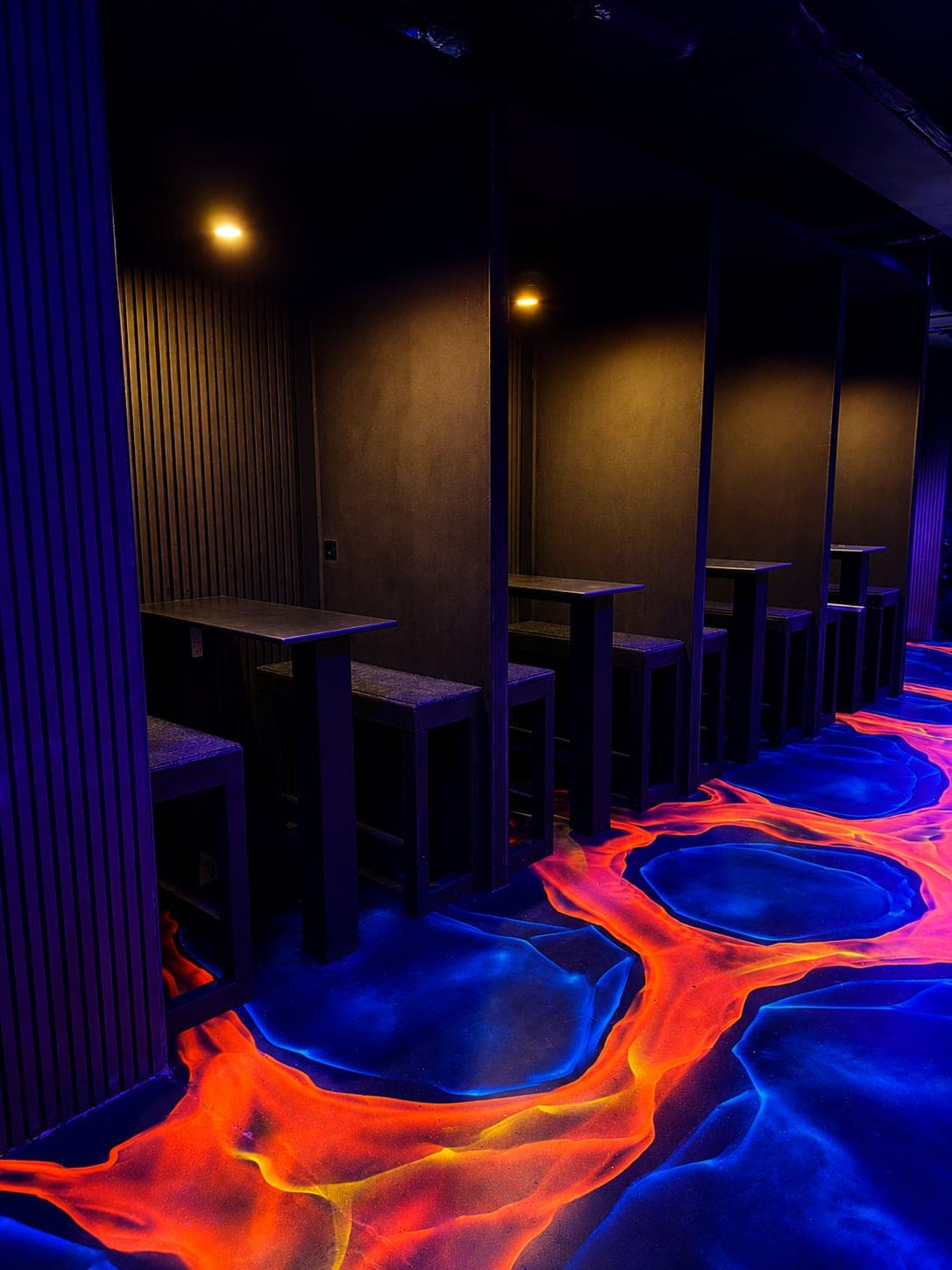 Gemütlicher Lounge- und Sitzbereich im Laserland Chemnitz